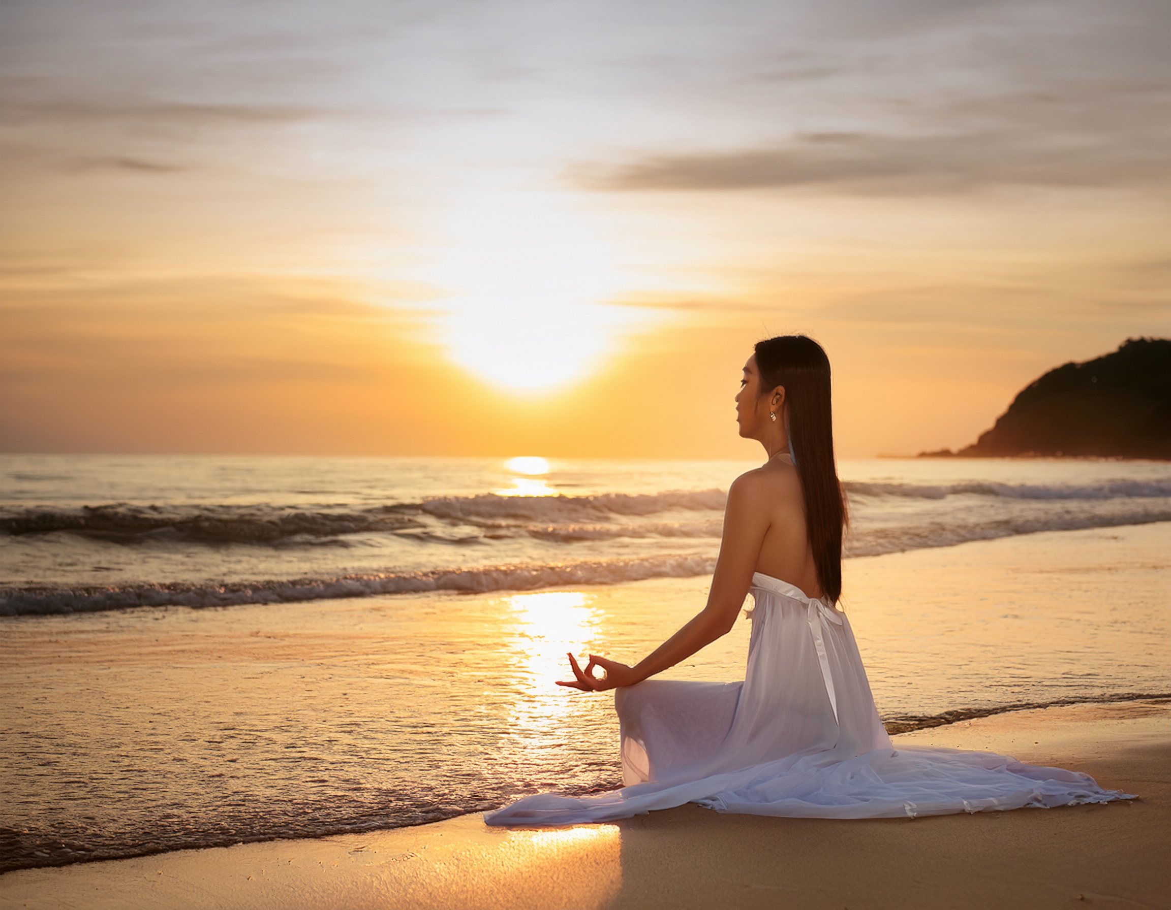 So sánh KHẮC KỶ (Stoicism) và Zen